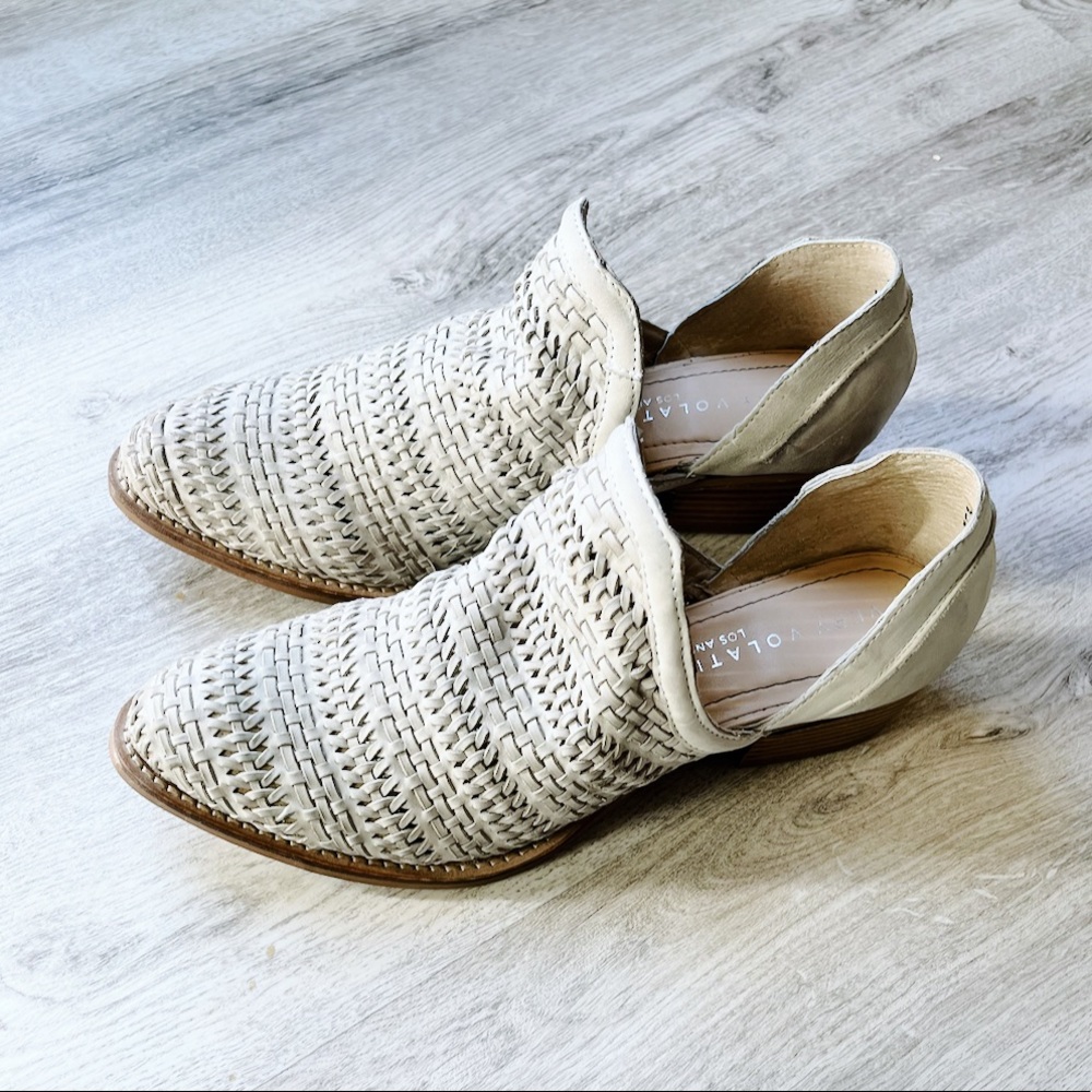 NEW Light Gray Woven Side Cut Out Fall Flats